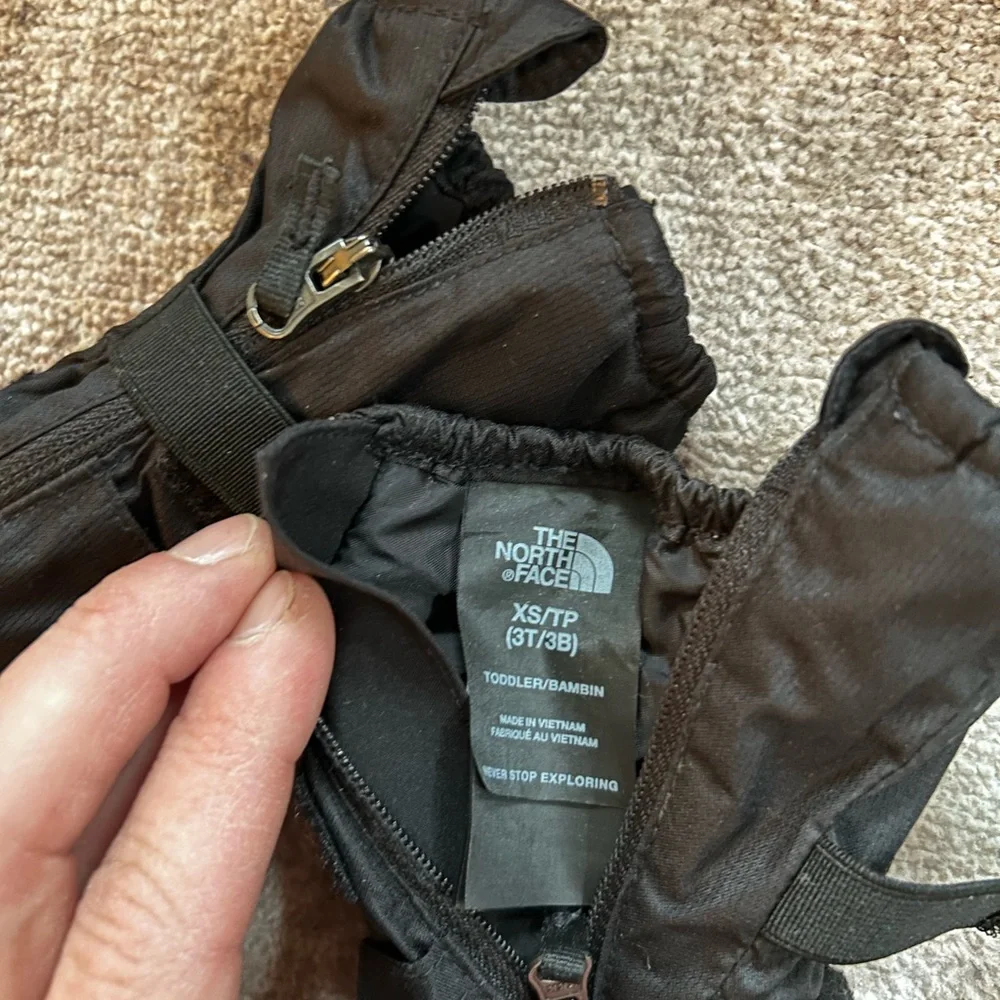 The North Face Kids Black Winter Gloves size XS 3T